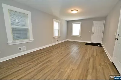 116 Maple Avenue 4 #4, Montclair, NJ 07042 - Photo 3