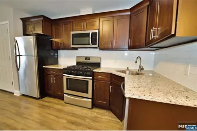 116 Maple Avenue 4 #4, Montclair, NJ 07042 - Photo 7