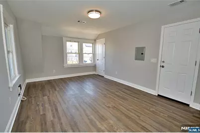116 Maple Avenue 3 #3, Montclair, NJ 07042 - Photo 5