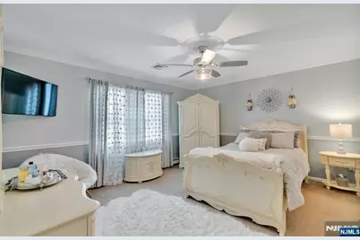 35 Malcolm Place, Mahwah, NJ 07430 - Photo 23