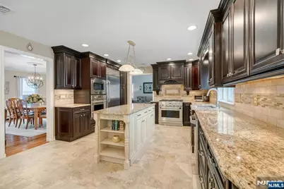 35 Malcolm Place, Mahwah, NJ 07430 - Photo 9