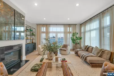 25 Moorings Lane, Edgewater, NJ 07020 - Photo 5