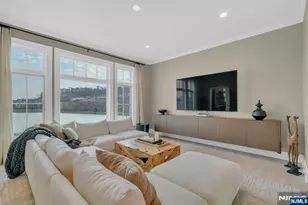 25 Moorings Ln, Edgewater, NJ 07020 - Photo 19