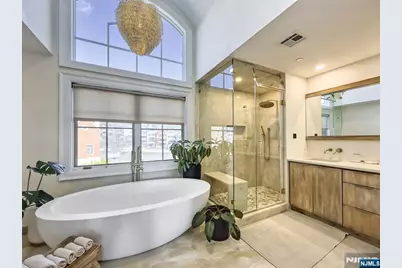 25 Moorings Lane, Edgewater, NJ 07020 - Photo 17