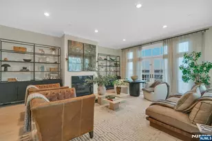25 Moorings Ln, Edgewater, NJ 07020 - Photo 3