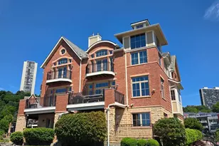 25 Moorings Ln, Edgewater, NJ 07020 - Photo 3