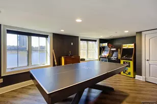 25 Moorings Ln, Edgewater, NJ 07020 - Photo 21