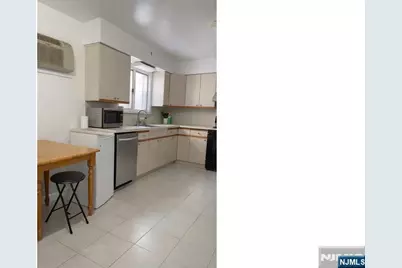 2446 3rd Street, Fort Lee, NJ 07024 - Photo 7