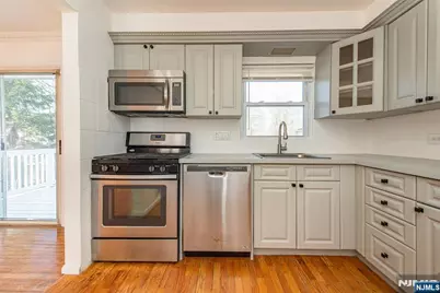 149 Village Circle West, Paramus, NJ 07652 - Photo 5