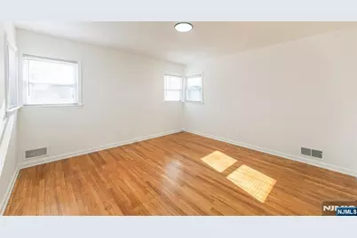 149 Village Circle West, Paramus, NJ 07652 - Photo 13