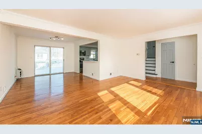 149 Village Circle West, Paramus, NJ 07652 - Photo 9