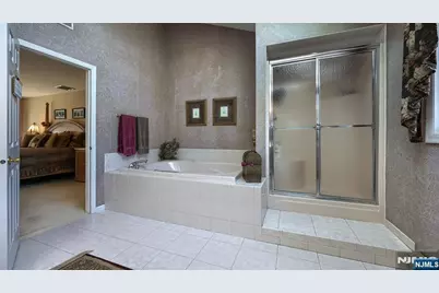 6 Brentwood Court, Wayne, NJ 07470 - Photo 25