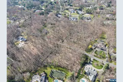 19 Wildwood Road, Saddle River, NJ 07458 - Photo 3