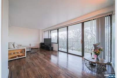 277 Prospect Avenue 4A #4A, Hackensack, NJ 07601 - Photo 3