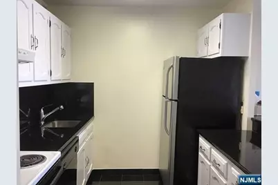 770 Anderson Avenue 14B #14B, Cliffside Park, NJ 07010 - Photo 5