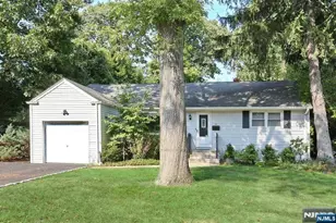 11 Evans Rd, Cresskill, NJ 07626 - Photo 3