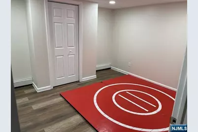 60 Eileen Drive, Mahwah, NJ 07430 - Photo 15