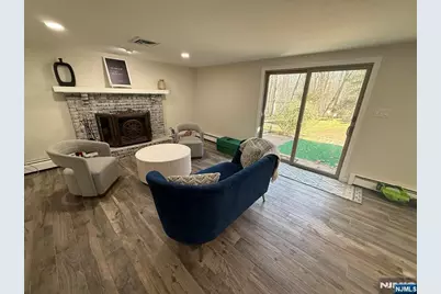 60 Eileen Drive, Mahwah, NJ 07430 - Photo 13