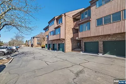 218 Indian Hollow Court, Mahwah, NJ 07430 - Photo 3