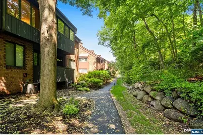 218 Indian Hollow Court, Mahwah, NJ 07430 - Photo 25