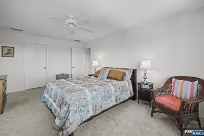 218 Indian Hollow Court, Mahwah, NJ 07430 - Photo 19