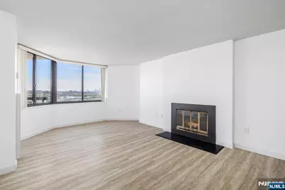 1705 Harmon Cove Tower, Secaucus, NJ 07094 - Photo 15