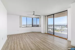 1705 Harmon Cove Tower, Secaucus, NJ 07094 - Photo 15