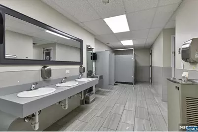 1705 Harmon Cove Tower, Secaucus, NJ 07094 - Photo 37