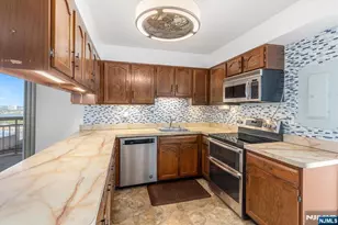 1705 Harmon Cove Tower, Secaucus, NJ 07094 - Photo 9