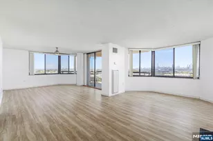 1705 Harmon Cove Tower, Secaucus, NJ 07094 - Photo 13