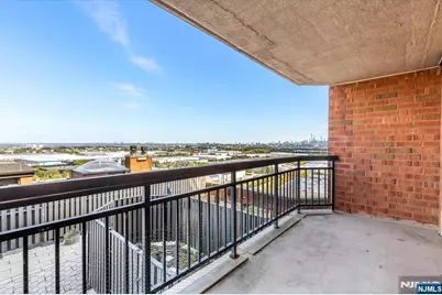 1705 Harmon Cove Tower, Secaucus, NJ 07094 - Photo 5