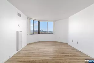 1705 Harmon Cove Tower, Secaucus, NJ 07094 - Photo 19