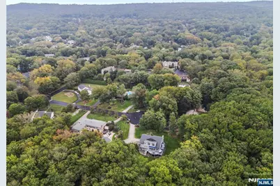 305 Westwind Court, Norwood, NJ 07648 - Photo 37