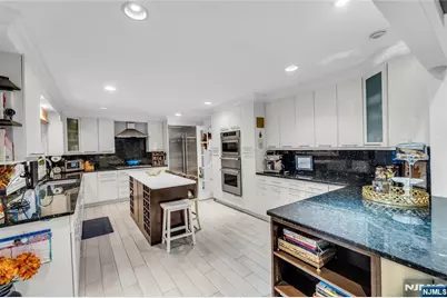 305 Westwind Court, Norwood, NJ 07648 - Photo 11