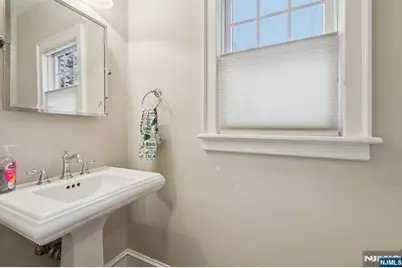 577 Ridgewood Road, Washington Township, NJ 07676 - Photo 15