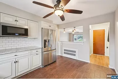 397 Oak Street, Ridgefield, NJ 07657 - Photo 7