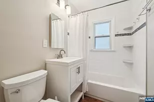 397 Oak St, Ridgefield, NJ 07657 - Photo 9