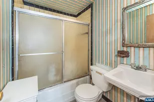 35 Beechwood Dr, Wayne, NJ 07470 - Photo 11