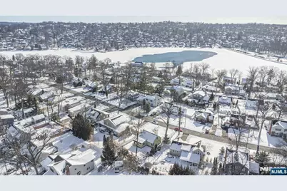 35 Beechwood Drive, Wayne, NJ 07470 - Photo 43