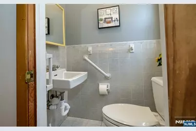 96 E Lions Head, Wayne, NJ 07470 - Photo 13