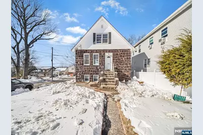 600 Studio Road, Ridgefield, NJ 07657 - Photo 1