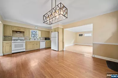 26 Wostbrock Lane, Midland Park, NJ 07432 - Photo 5