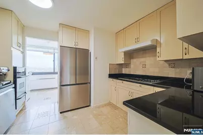 200 Old Palisade Road 9H #9H, Fort Lee, NJ 07024 - Photo 17