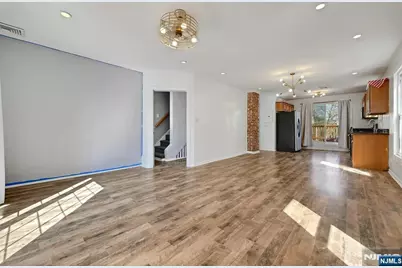 30 Columbia Terrace 2 #2, Edgewater, NJ 07020 - Photo 3