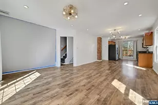 30 Columbia Terrace 2, Edgewater, NJ 07020 - Photo 3