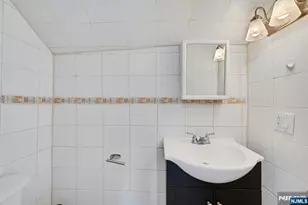 30 Columbia Terrace 2, Edgewater, NJ 07020 - Photo 17