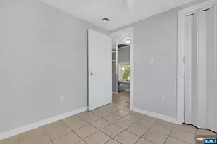 30 Columbia Terrace 2, Edgewater, NJ 07020 - Photo 19