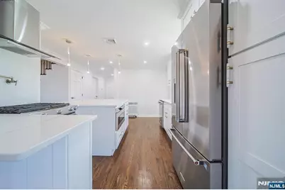 18 Lakeview Avenue 181 #181, Leonia, NJ 07605 - Photo 11