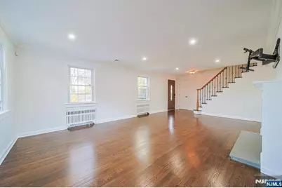 18 Lakeview Avenue 181 #181, Leonia, NJ 07605 - Photo 5