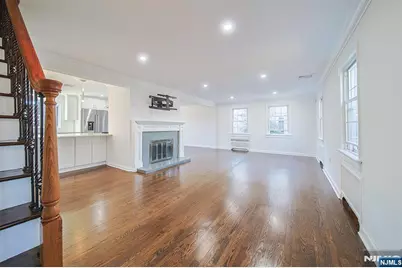 18 Lakeview Avenue 181 #181, Leonia, NJ 07605 - Photo 1